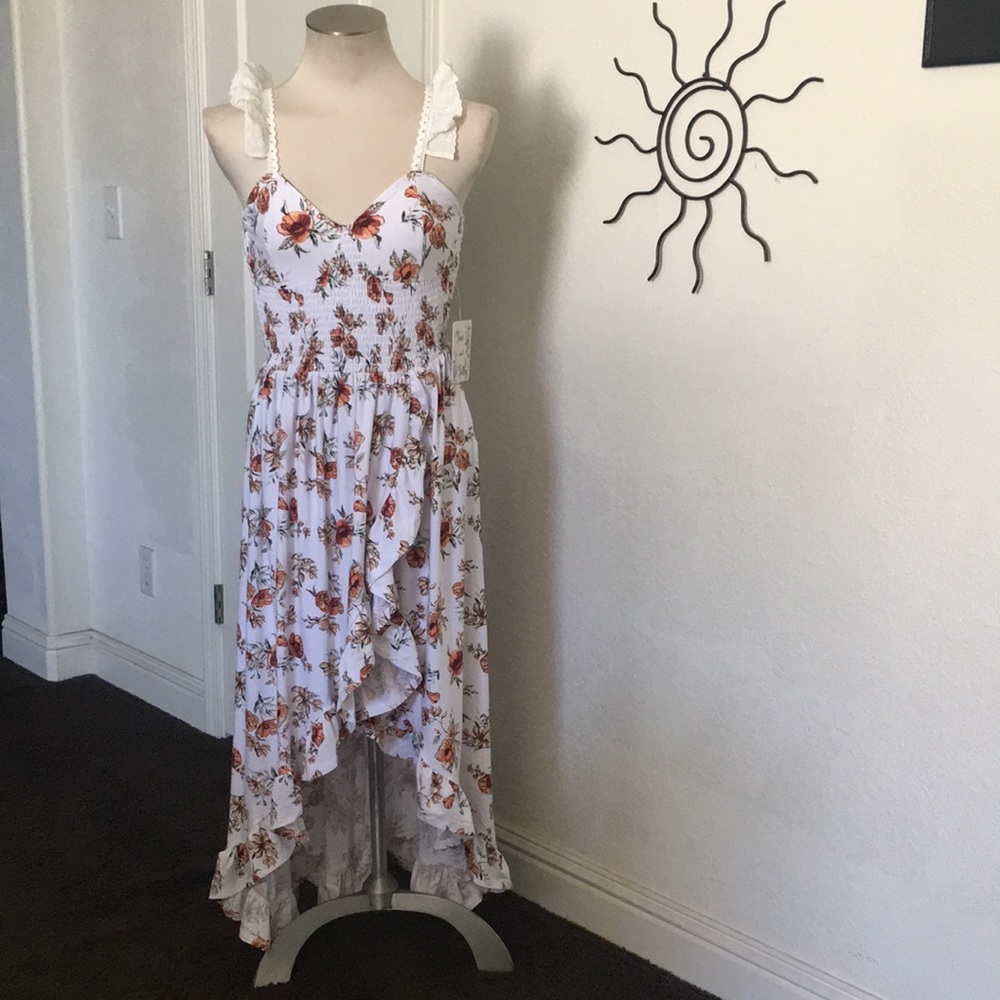 Vine and Valley White Floral High Low Maxi Dress